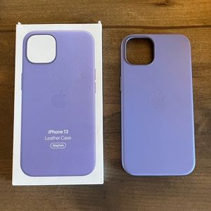 iPhone 13 Apple Leather Case - Wisteria